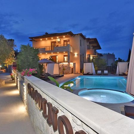 Sinodinos Deluxe Apartments Afytos Buitenkant foto