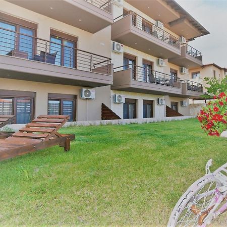 Sinodinos Deluxe Apartments Afytos Buitenkant foto