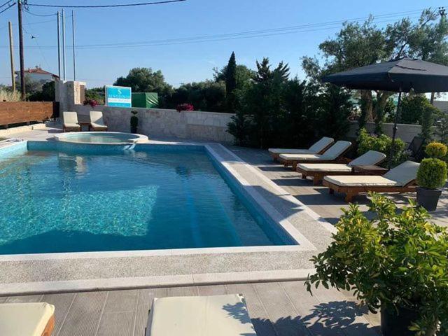 Sinodinos Deluxe Apartments Afytos Buitenkant foto
