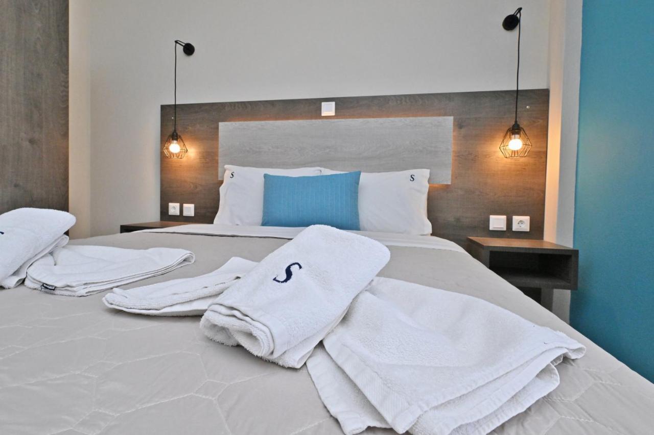 Sinodinos Deluxe Apartments Afytos Buitenkant foto