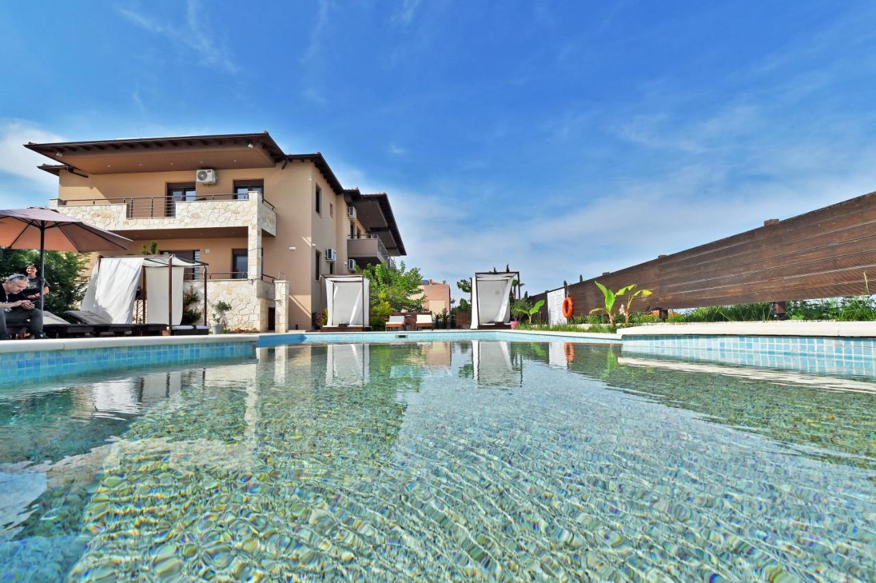 Sinodinos Deluxe Apartments Afytos Buitenkant foto