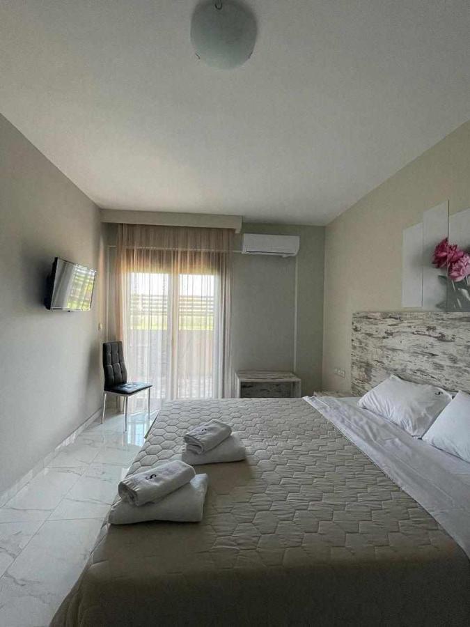 Sinodinos Deluxe Apartments Afytos Buitenkant foto