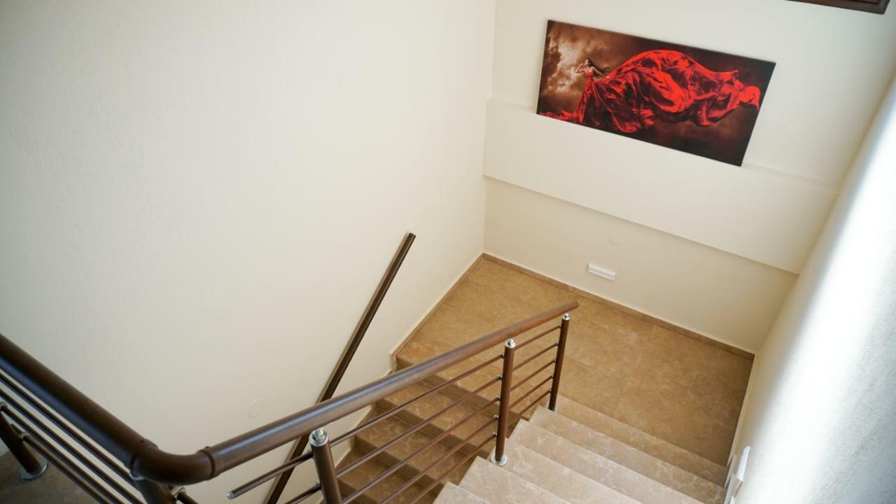 Sinodinos Deluxe Apartments Afytos Buitenkant foto